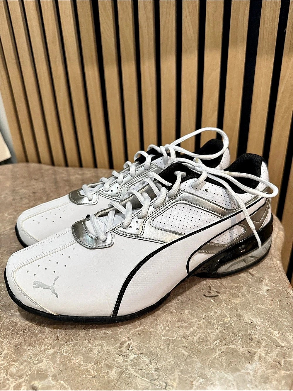 Puma Viz Runner Repeat White & Silver Sneakers size 10